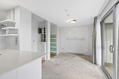 303/871 Colombo Street_2