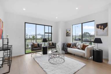 12 Kartolina Crescent_1