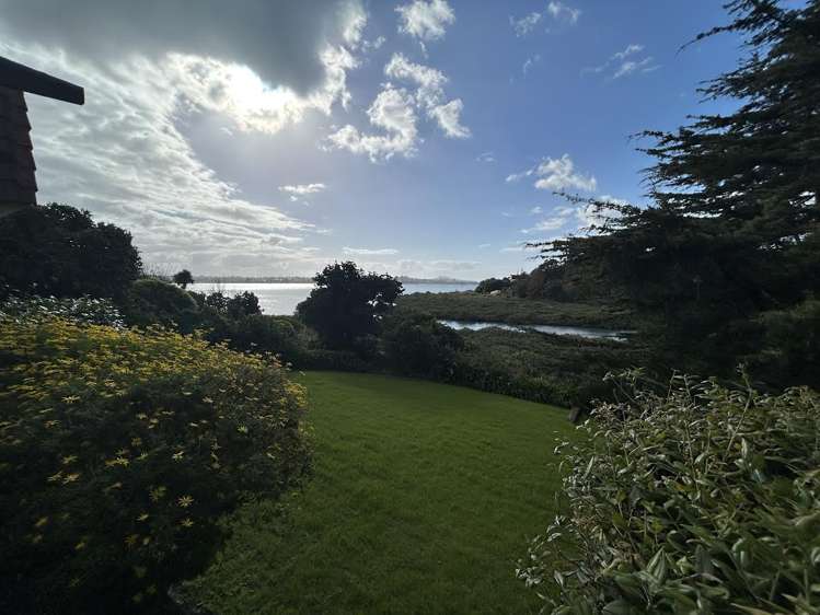 124 Bramley Drive Farm Cove_23