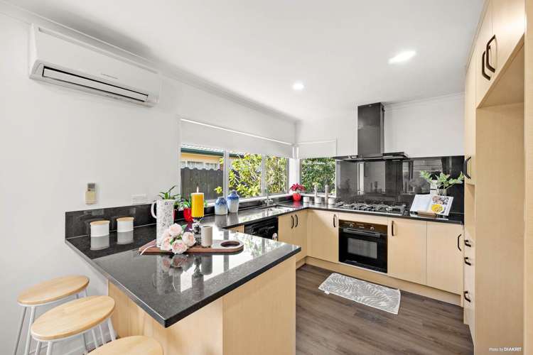 8 Sambrooke Crescent Flat Bush_5