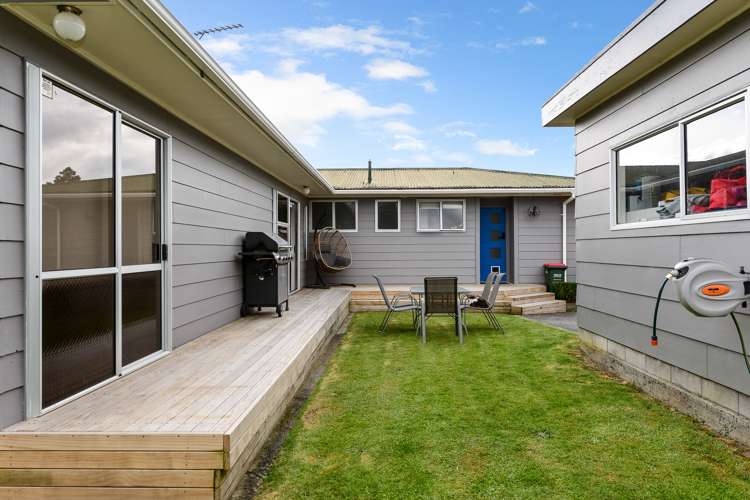 12 Lansdowne Crescent Glenview_21