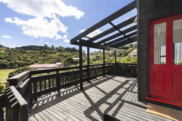 SUNNY AND PRIVATE LOW MAINTENANCE HOME