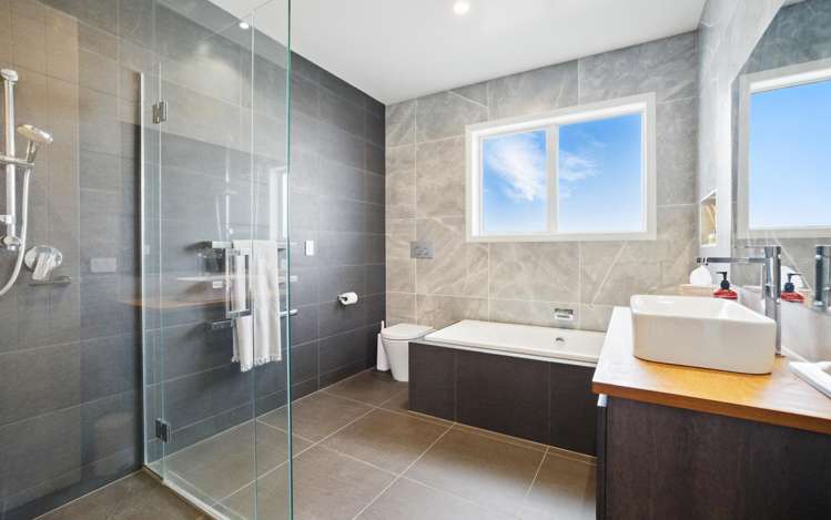 8 Waitemata Drive One Tree Point_31