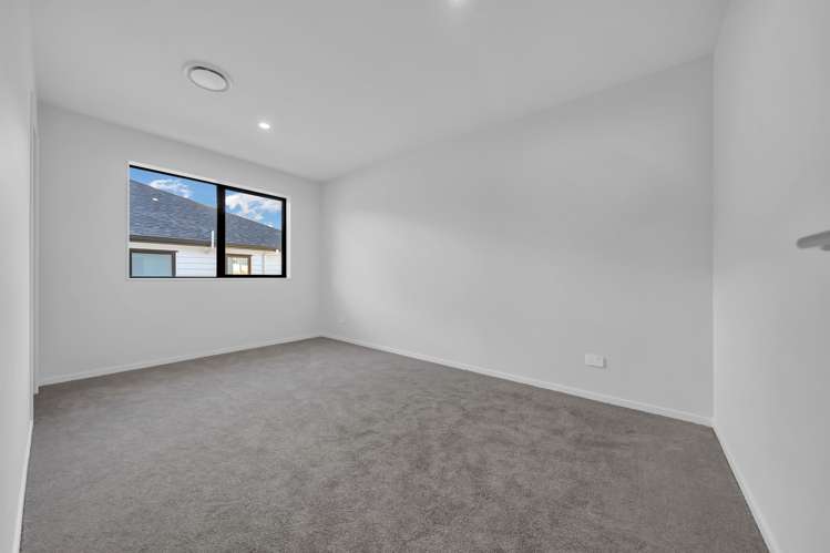 1 Tullymore Drive Flat Bush_10