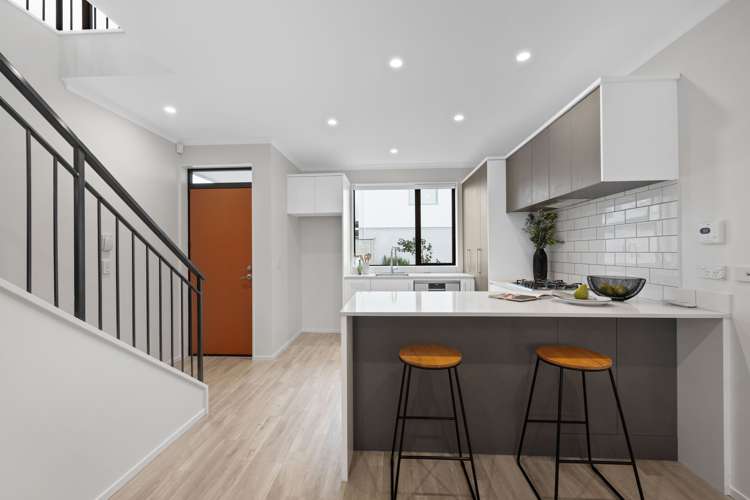 5 Tomtit Lane Flat Bush_6