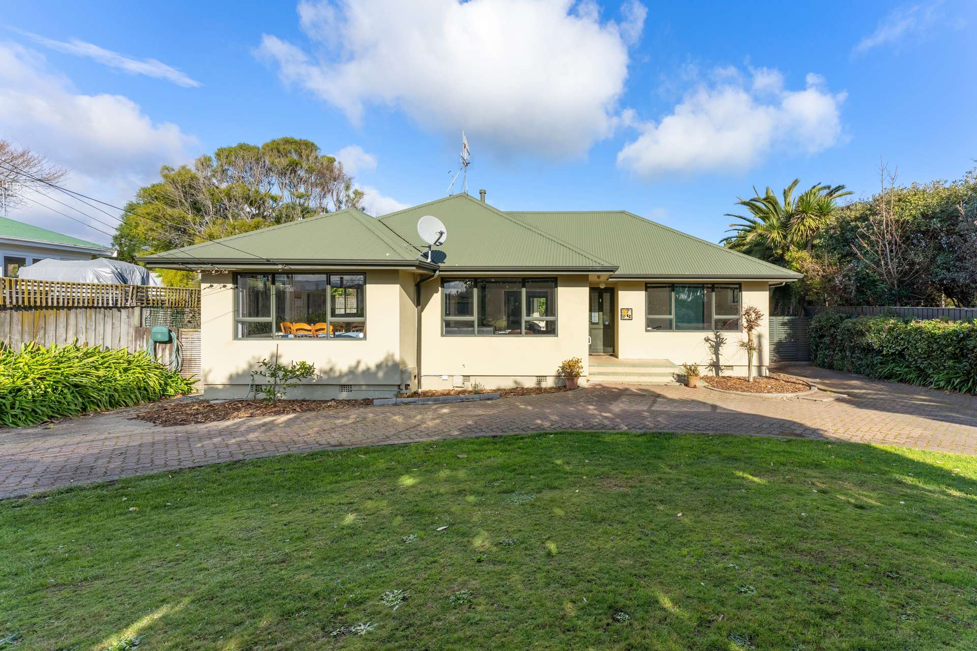 62 Raumati Road Raumati Beach_0