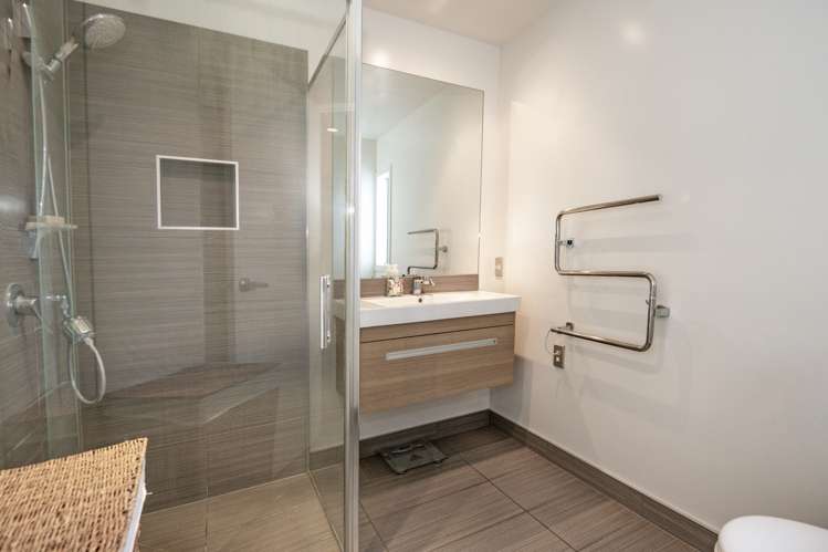 10 Anna Lane Raureka_12