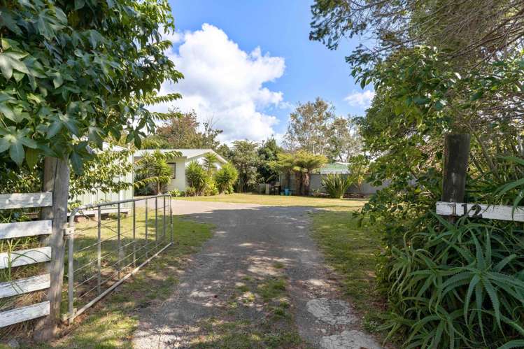 112 McKellar Place Whangamata_31