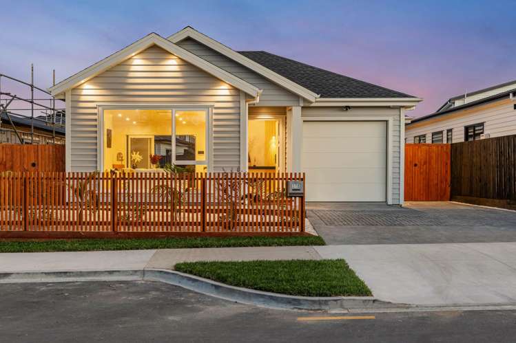 375 Te Taruna Drive_0