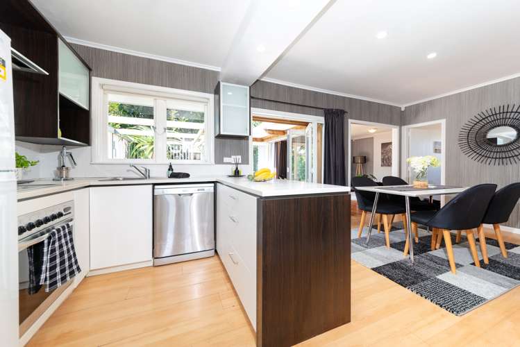 97 Hutchinson Avenue New Lynn_5