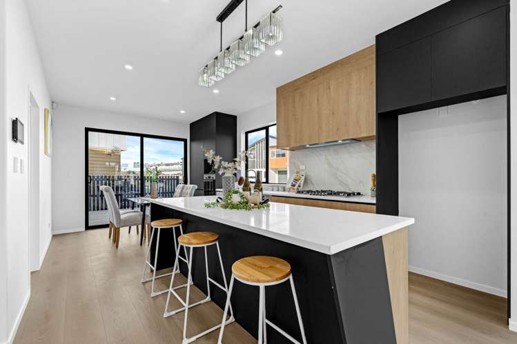 6 Gemstone Park Road_1