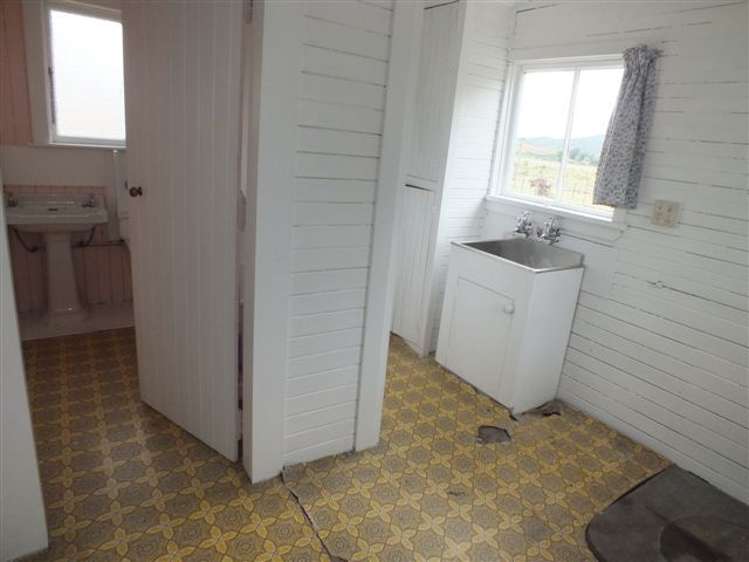 36 Crampton Road Reefton_9