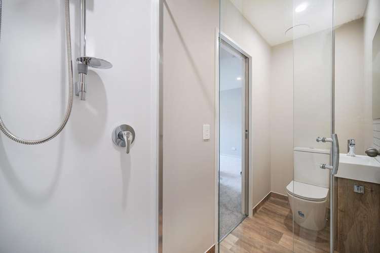 2/70 Clevedon Road Papakura_12