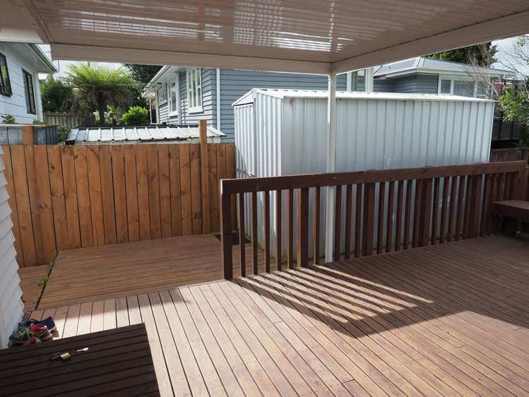 1/61 Beaubank Road Kelston_10