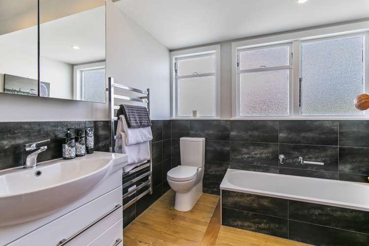 41 Coral Crescent Panmure_11