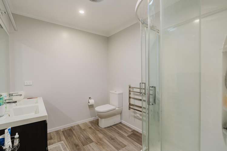 10C Gazeley Avenue Silverdale_11