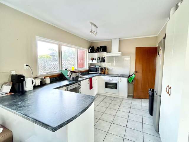 88 Reeves Road Pakuranga Heights_2