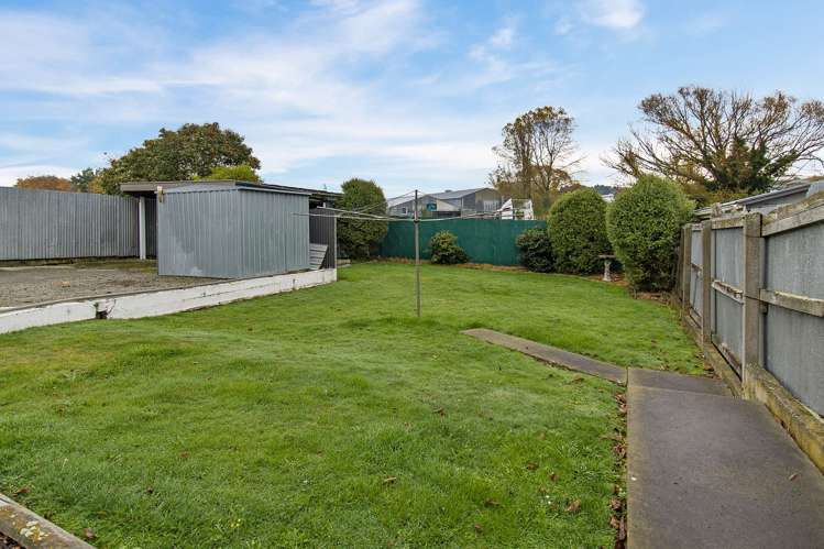 13 Grants Road Marchwiel_18