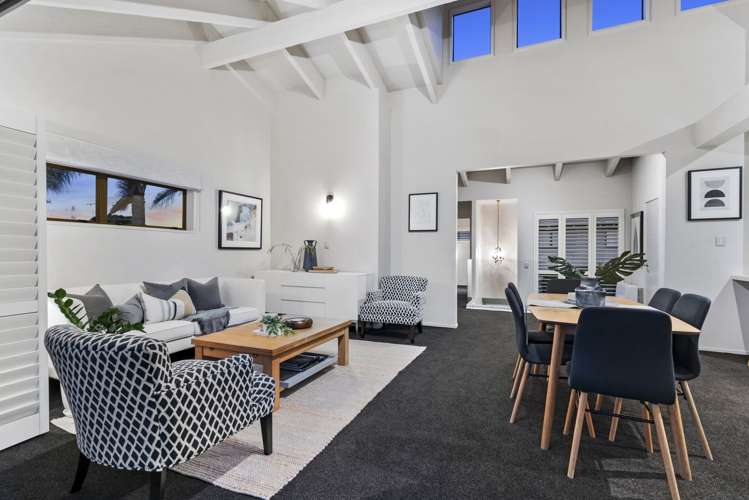 2/13 Muritai Road Milford_9