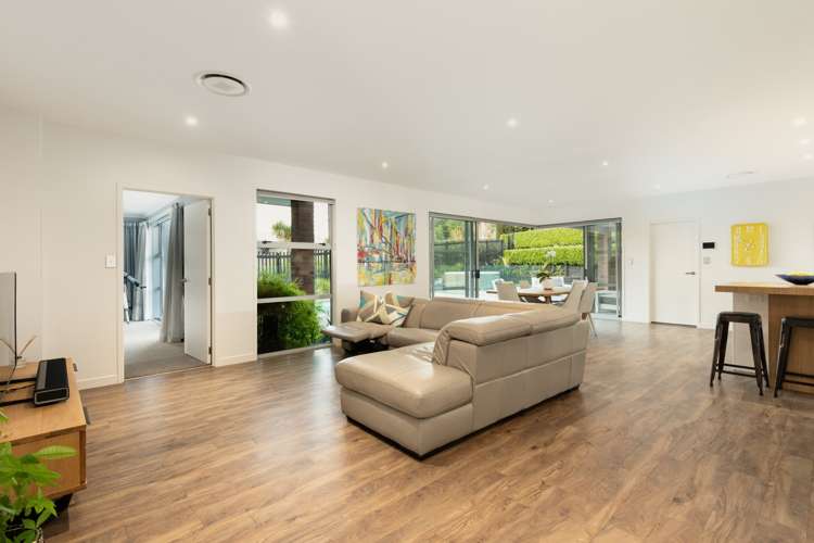 187 Lakes Boulevard Pyes Pa_2