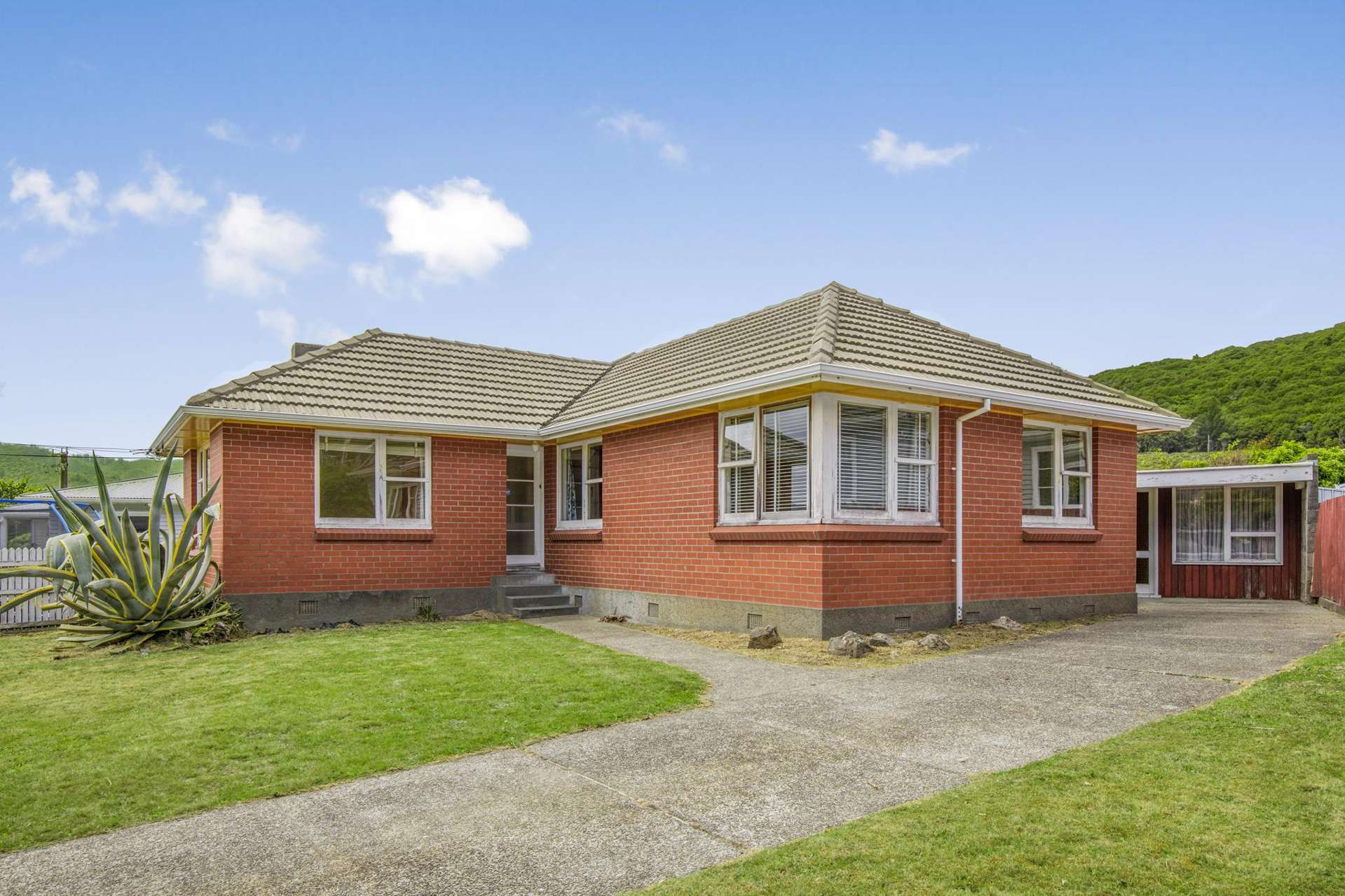 33 Lees Grove Wainuiomata_0