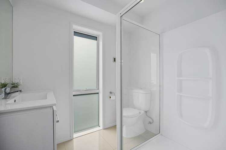 1 Benmore Crescent Pyes Pa_20