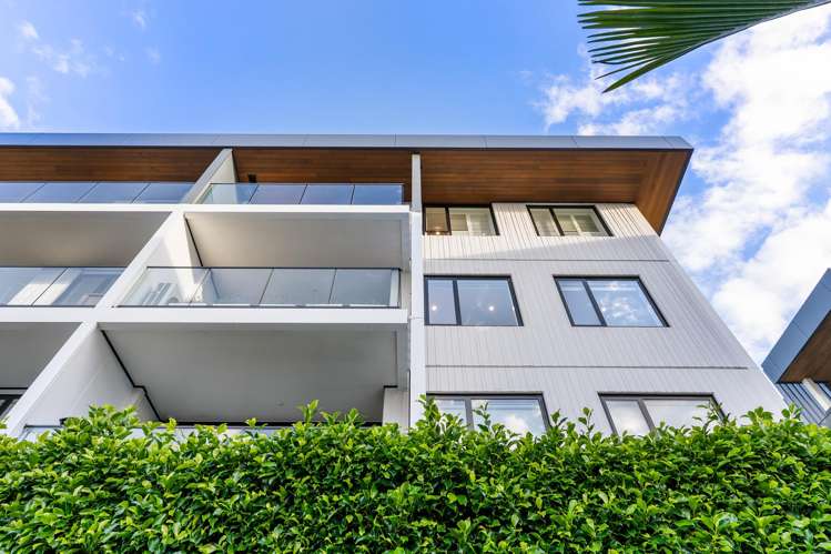 207/8A Lake Pupuke Drive Takapuna_30