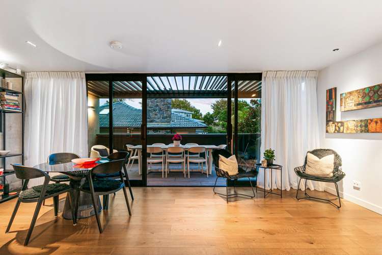 1/279 Lake Road Belmont_5