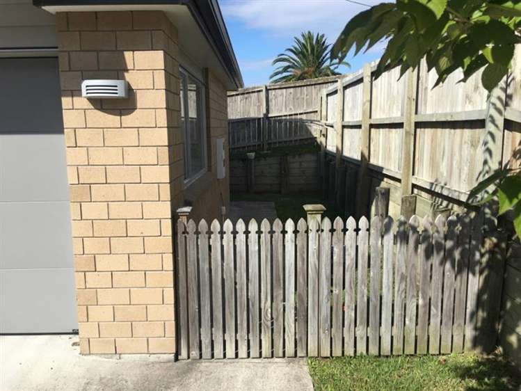 3205b Great North Road New Lynn_2