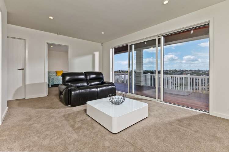 12 Tuangi Street Long Bay_5