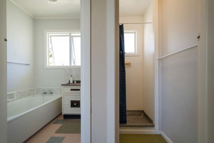 7 Marine Parade Cooks Beach_11