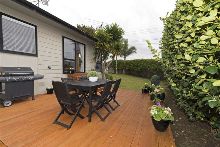 34 Beach Road Te Atatu Peninsula_14