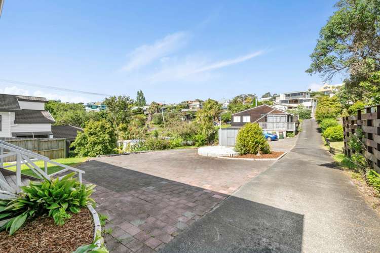 43a Beach Road Stanmore Bay_16