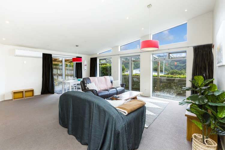 6 Frankie Stevens Place Riverstone Terraces_5