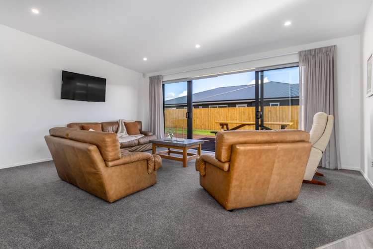 14 Ash Close Levin_14