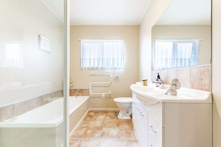 101b Hutchinson Avenue New Lynn_21