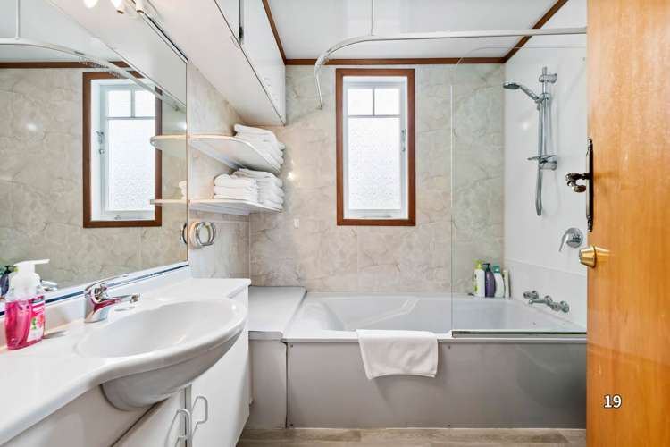 19 Oak Street Royal Oak_18