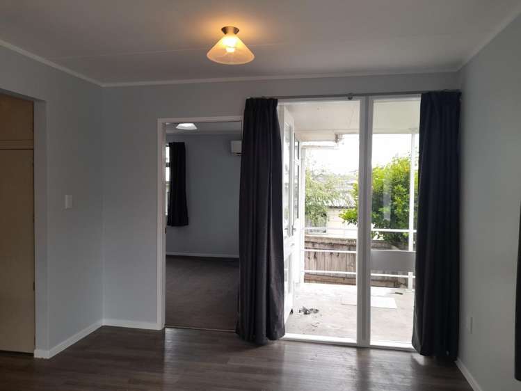 2/86 Tamatea Road 11209_7
