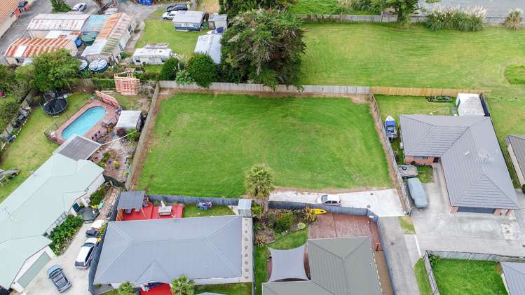 12 & 14 Aitkenhead Court Parakai_6