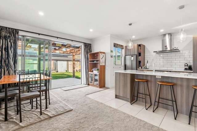 5 Missy Crescent Mount Pisa_2