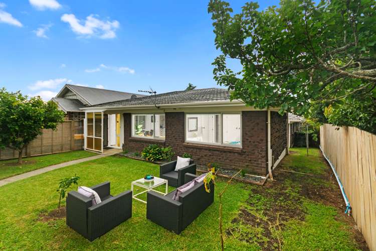 1/11 Eden View Road Sandringham_14