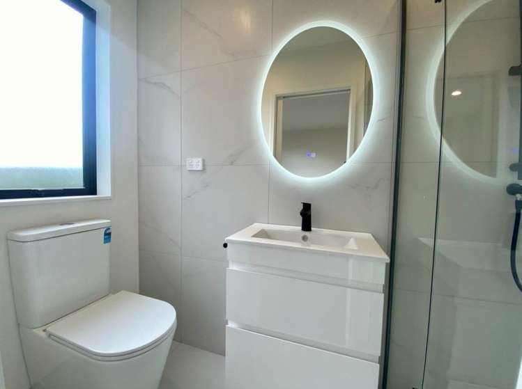 8/52 Rua Road Glen Eden_10