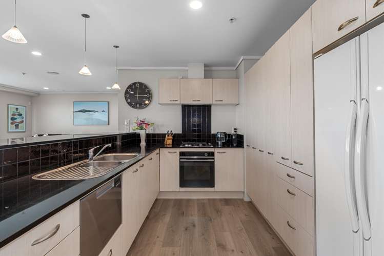 604/72 Devonport Road Tauranga Central_10