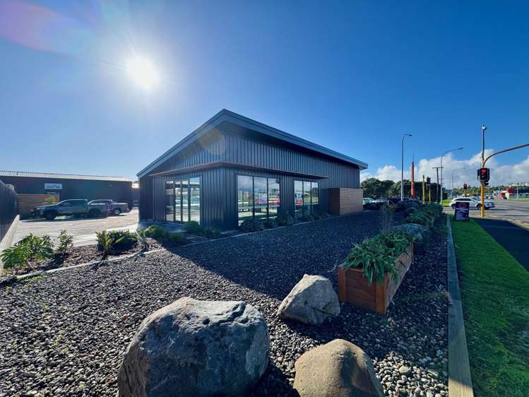 24 Smart Road Waiwhakaiho_15