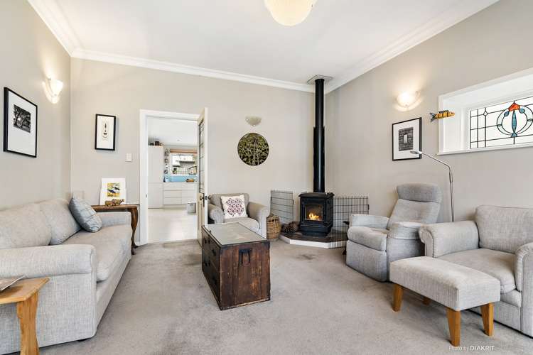 211 The Parade Island Bay_5