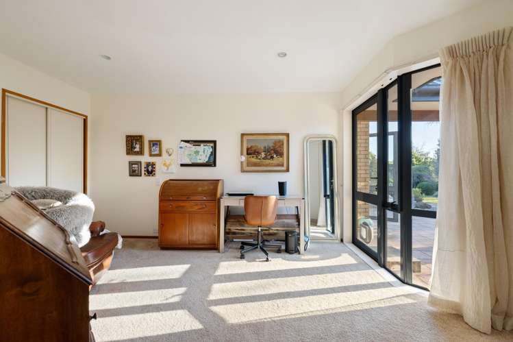 11 Cedar Place Amberley_17