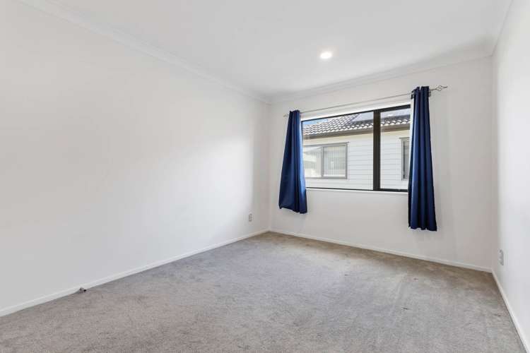 5 Downpatrick Drive Flat Bush_16
