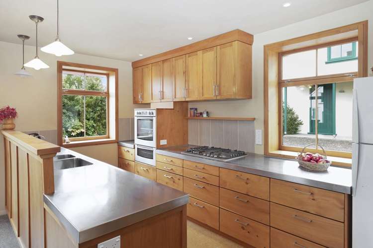 19 Bruce Terrace Akaroa_7