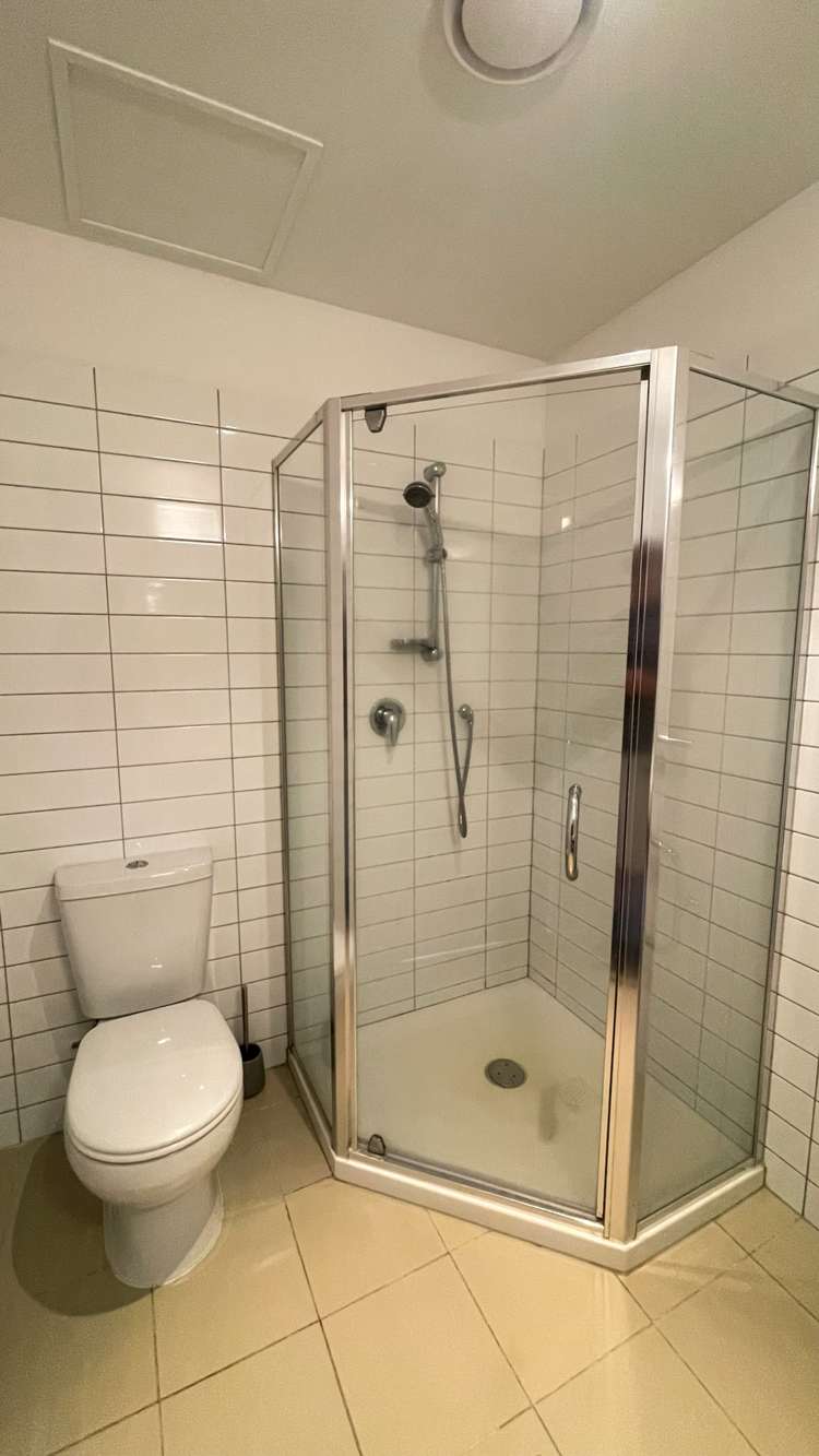 2d/84 Gunner Drive Te Atatu Peninsula_4