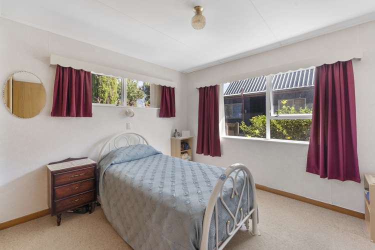 6 Newall Avenue Stoke_16